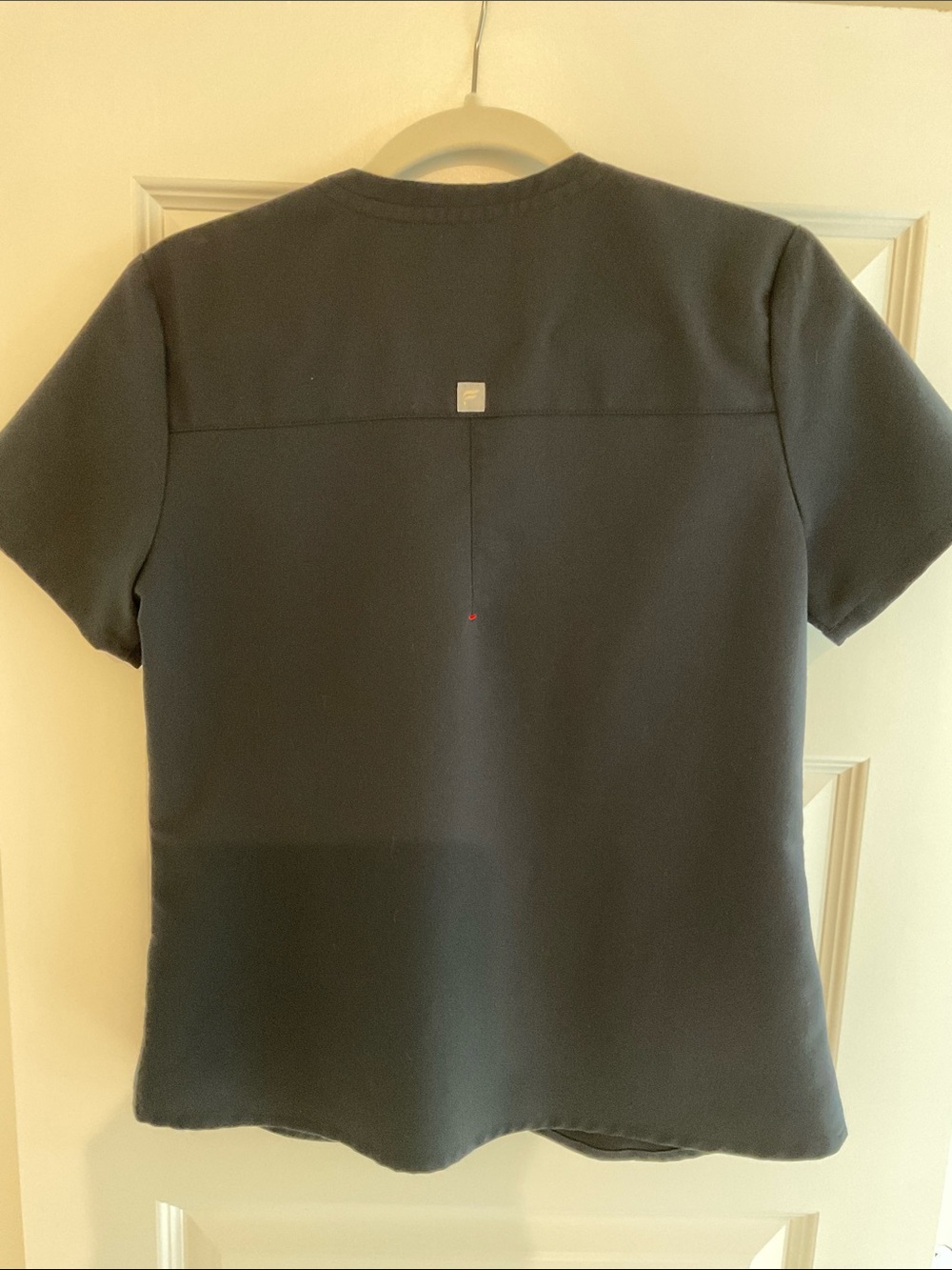 Method 2-Pocket Scrub Top - Picture 5 of 8